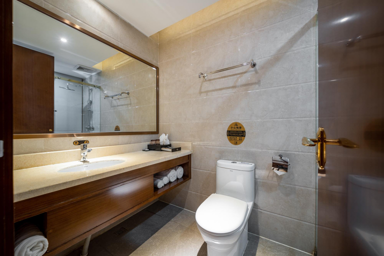 Bathroom 4