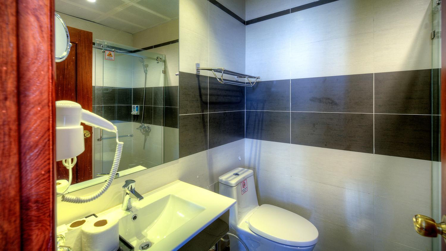 Bathroom 6