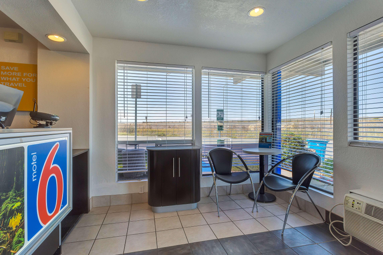 Public Area 2, Motel 6 Vallejo, CA - Six Flags West, Solano