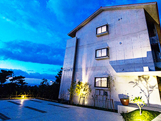 Condominium Kaze No Terrace Doka D, Onna