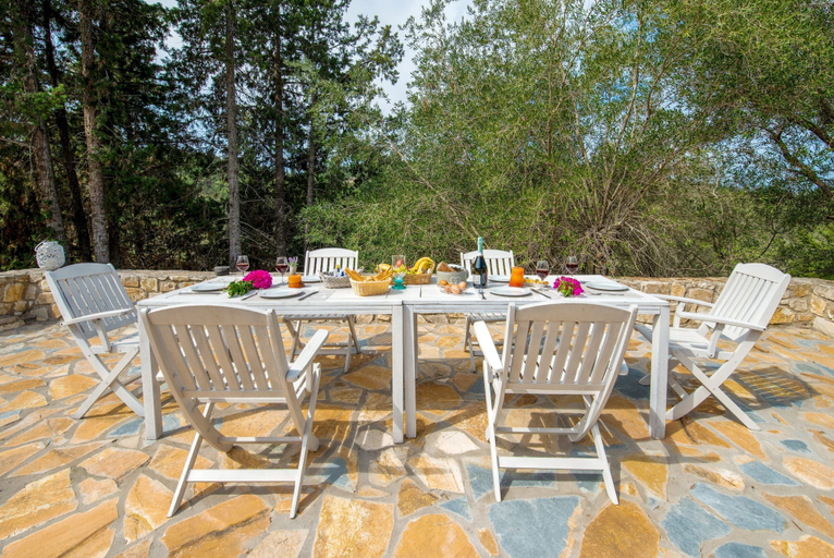 Room 5, Dive Into Summer - Kirki s Cozy Pool Gem on Paxoi, Ionian Islands