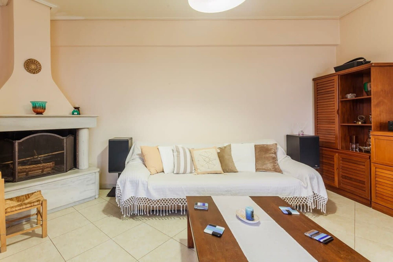 Room 2, Spacious Urban Haven-family Home Perfect Location, Peloponnese