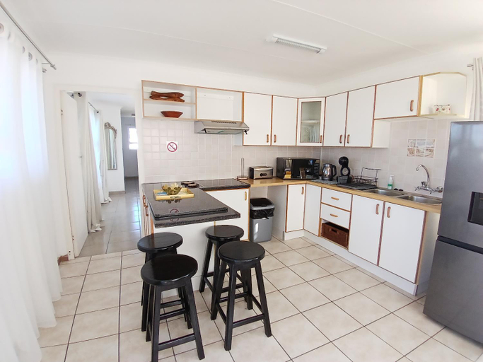 Others 5, Sun and Sands luxury beach house, Ugu