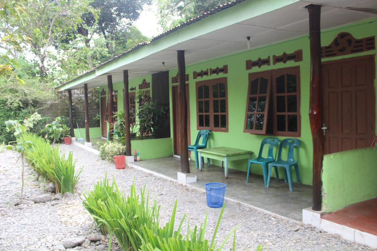 Exterior 4
