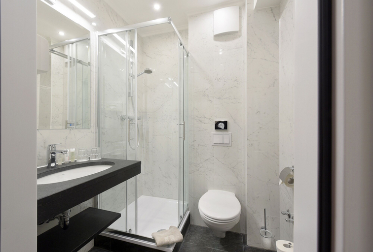 Bathroom 5, Boutique Hotel Dom - Rooms & Suites, Graz