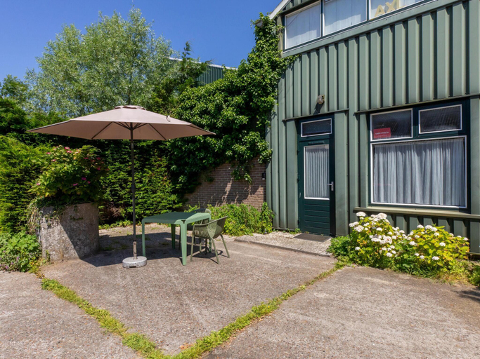 Others 2, Peaceful Retreat near Zeeland Beach, Veere