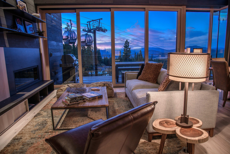 Room 5, Modern Ski In Out Home Mid-mountain Northstar, Placer