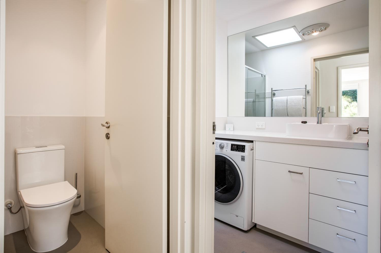 Bathroom 12