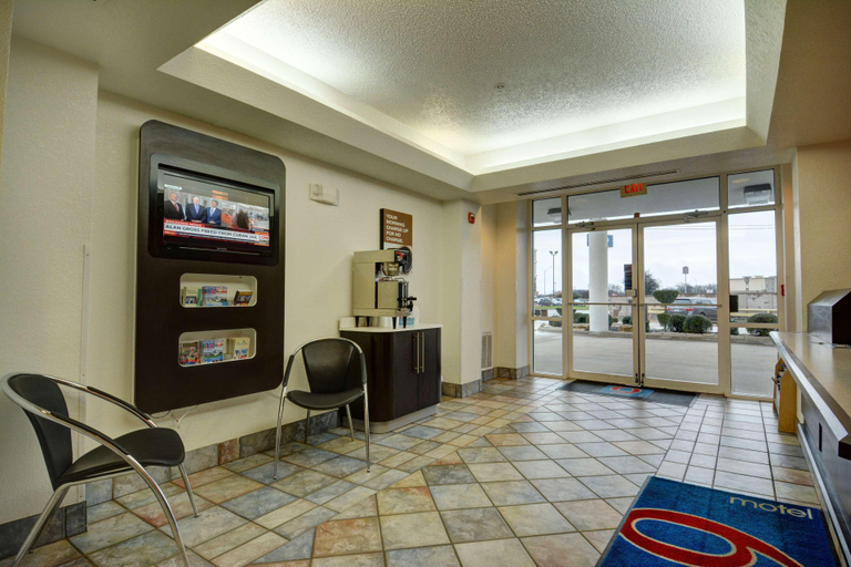 Public Area 2, Motel 6 Denison, TX, Grayson