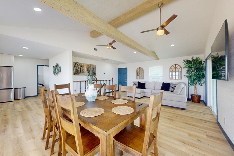 4, The Baytown Getaway - Main House, Harris