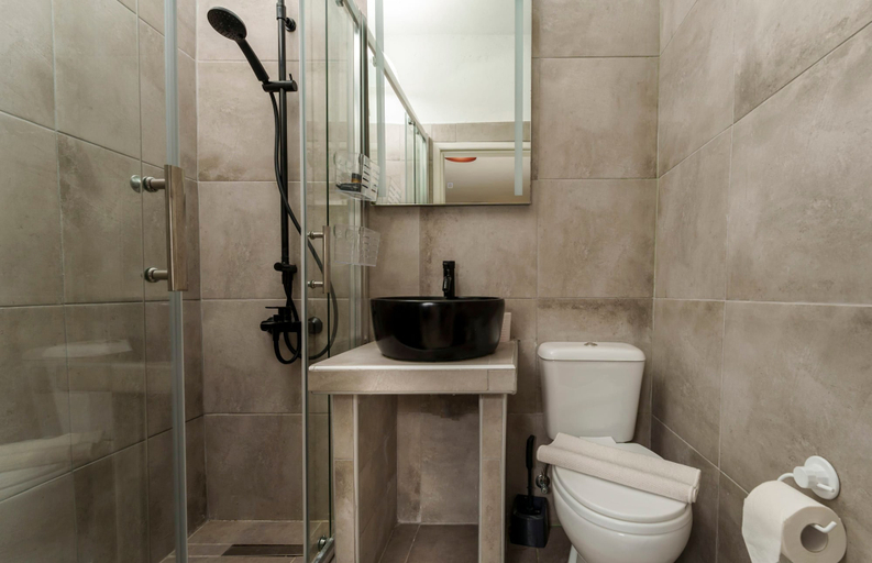 Room 5, Seaside Gem Near Heraklion Villa Maro III Getaway, Crete