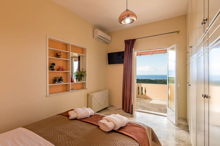 Room 2, Escape to Paradise - Chania s Seaside Getaway, Crete