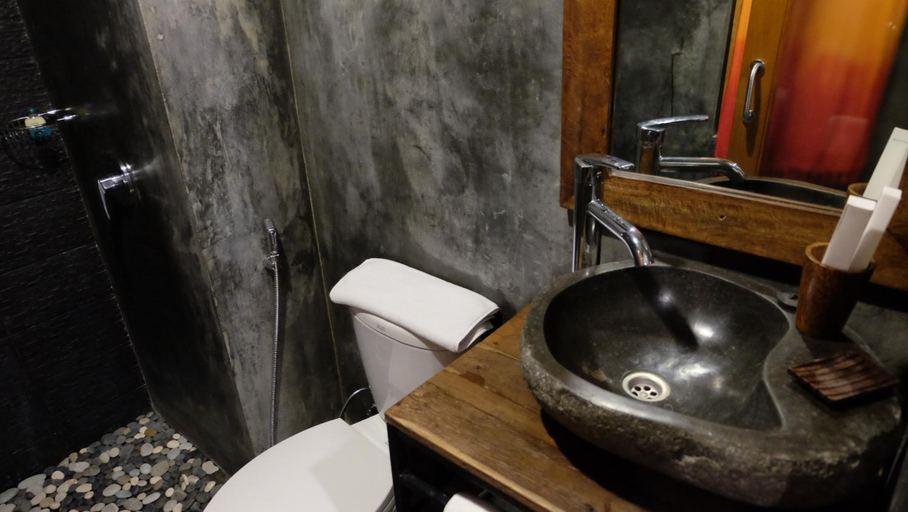 Bathroom 4