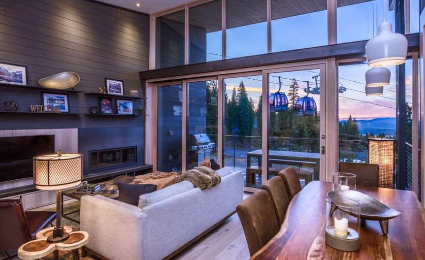 Room 1, Modern Ski In Out Home Mid-mountain Northstar, Placer