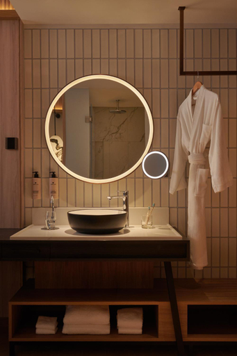 Bathroom 14