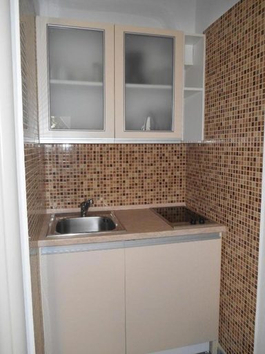Kitchen 5, Summerfell, South Aegean