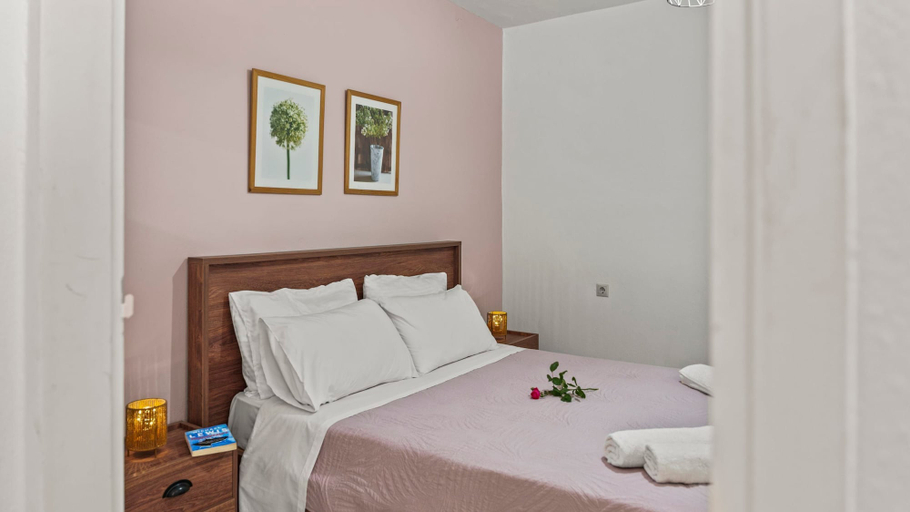 Room 3, Seaside Gem Near Heraklion Villa Maro III Getaway, Crete