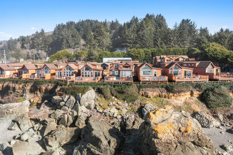 Exterior & Views, Ocean Front Cabin 14 w Jacuzzi Gorgeous Views, Del Norte
