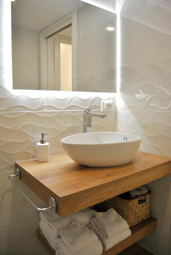 Bathroom 2, Sorriso98 B&B, Napoli