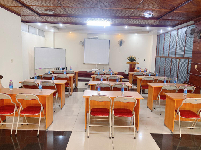 Food & Drinks, KHÁCH SẠN CẨM LAI, Vinh