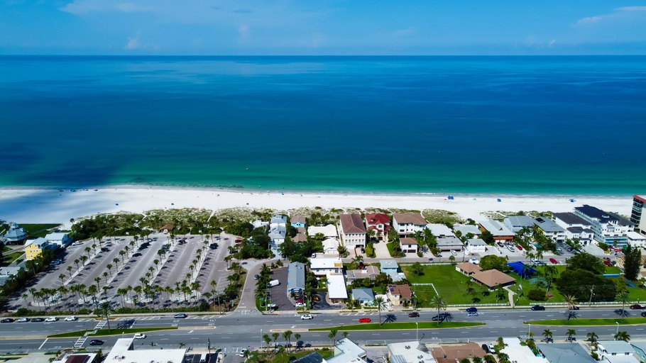 Others 5, Carousel Suites -Redington Shores, Pinellas