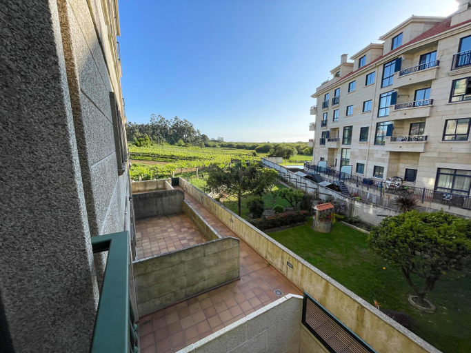 Others 5, Apartamentos Revolta Sanxenxo 3000, Pontevedra