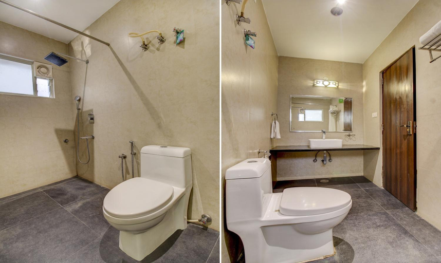 Bathroom 4, Treebo The Sai Leela Suites, Bangalore