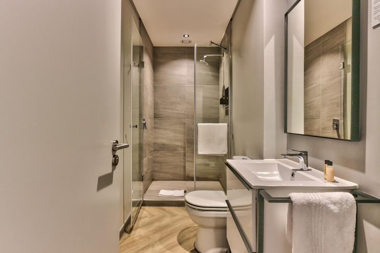 Bathroom 4, WINK Aparthotel One Thibault, City of Cape Town