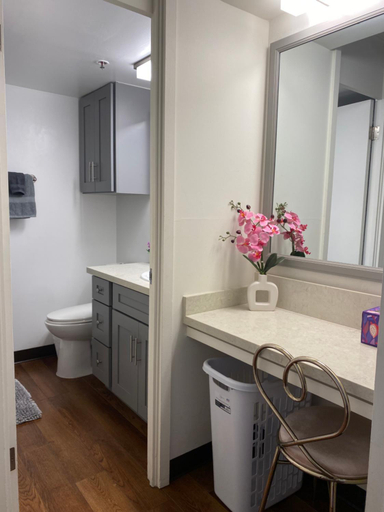 Bathroom, Free parking Comfy central Waikiki, Honolulu