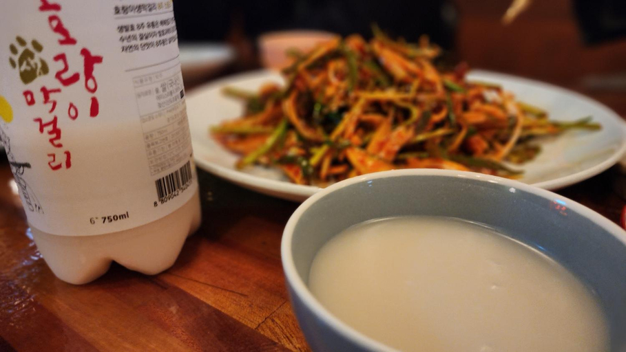 Food & Drinks 5, Let's Stay Hostel, Seodaemun