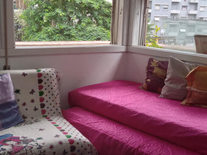 Others 4, QUARTO PRIVADO COM INTERNETE PROXIMO A UFGS, Porto Alegre
