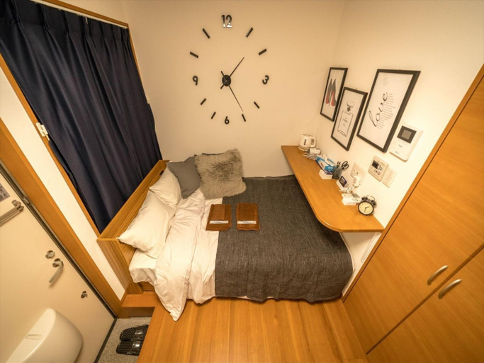 Bedroom 12