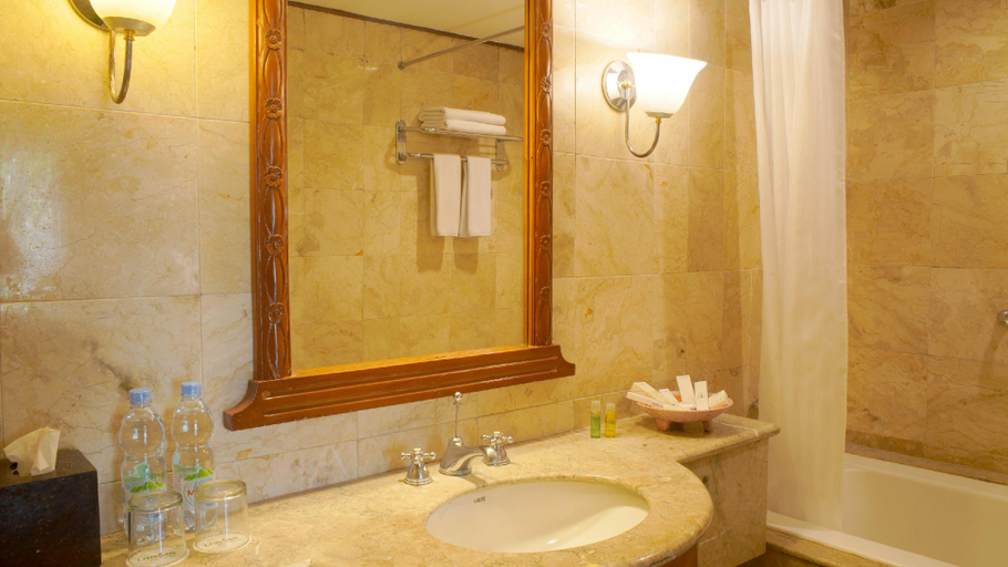 Bathroom 14