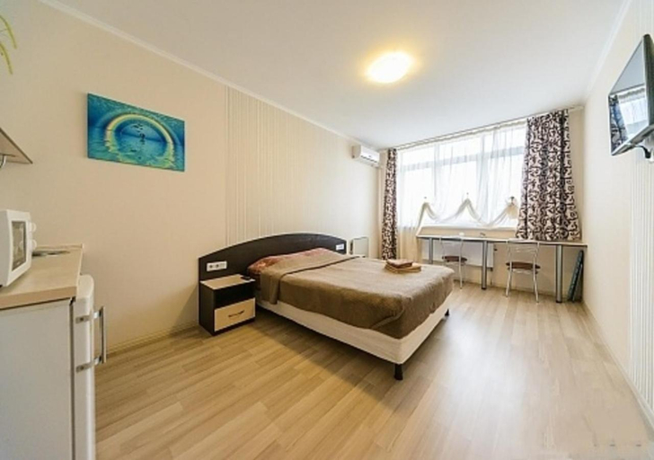 Others 4, S&M Apartments, Darnyts'kyi