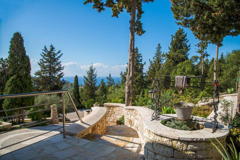 Room 5, Villa Lithos in Paxi, Ionian Islands