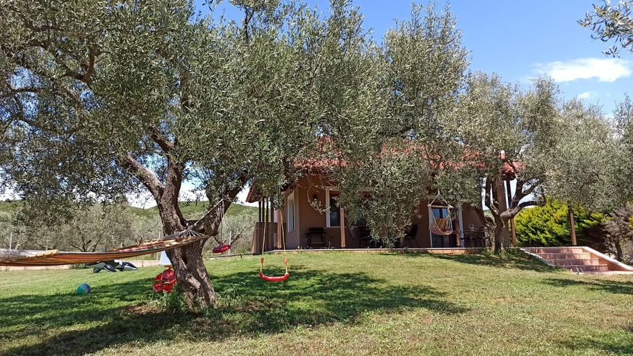 Others 3, Casa Dikella, East Macedonia and Thrace