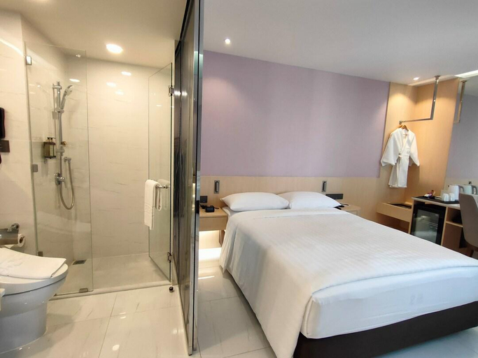 Bedroom 9
