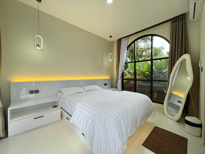 Others 3, De Luna Villa 4 bedrooms with heated pool, Bandung