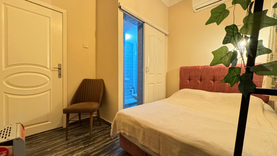 Bedroom 3, Callisto Pub & Kitchen & Hotel, Antalya