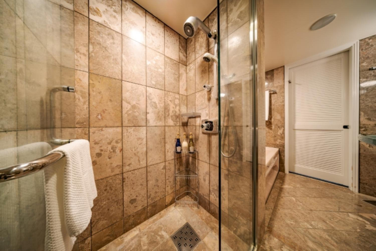 Bathroom 7