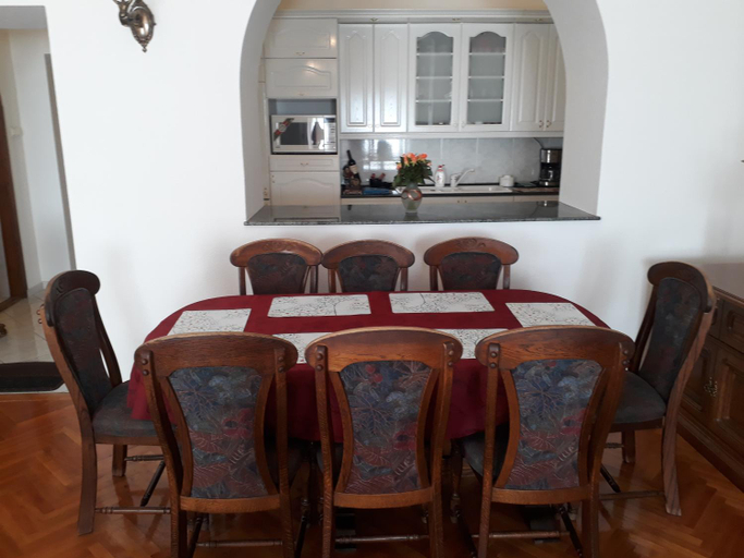 Others 5, Piac Utcai Apartman 2, Debrecen