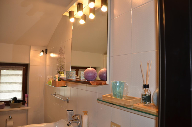 Bathroom 3, Casa Framama, Cuneo
