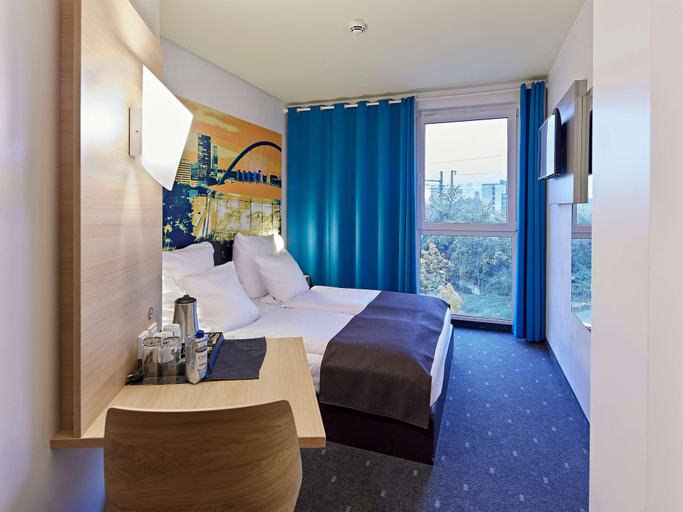 Bedroom 3, B&B Hotel Köln-Messe, Köln