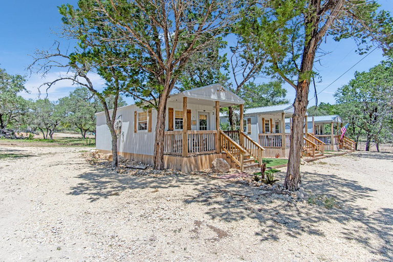 Others 5, Lucky Star Ranch - Starlight, Medina