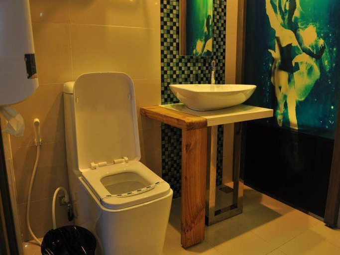 Bathroom 8