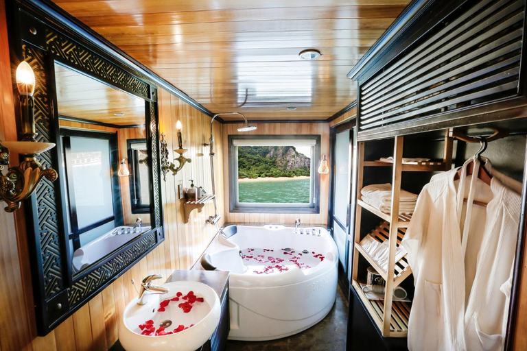 Bathroom 3, Starlight Cruise, Hạ Long