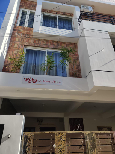 Exterior 14