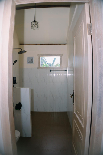 Bathroom 3, Novia Guest House Lombok-Tetebatu, Lombok