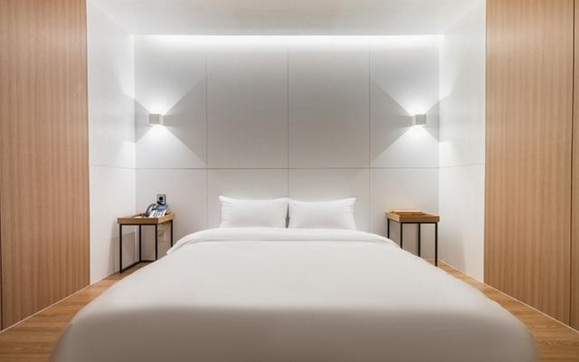 Bedroom 4, Geojedo Gohyeon High End Hotel, Geoje