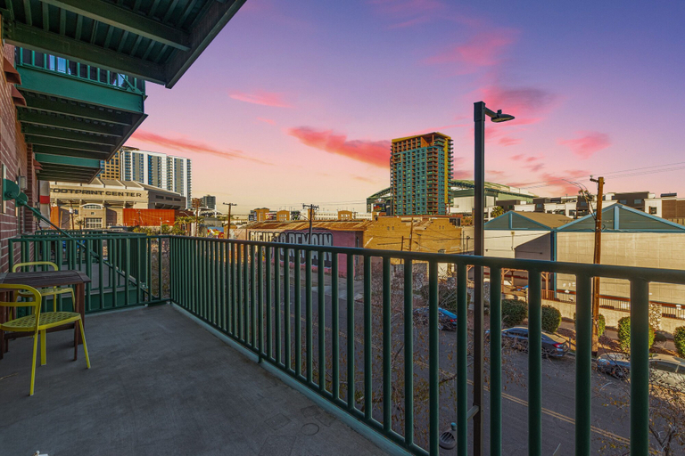 Room 4, Stunning Phoenix Prime Urban Living, Maricopa